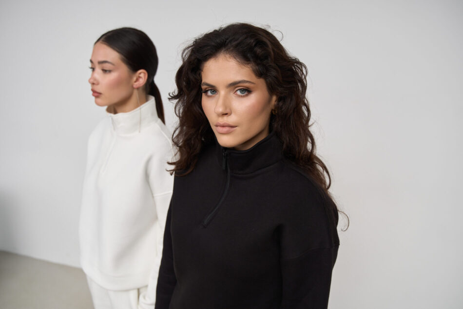 (Копія)Теплий жіночий костюм від FANME Lumina Fleece Чорний 7
