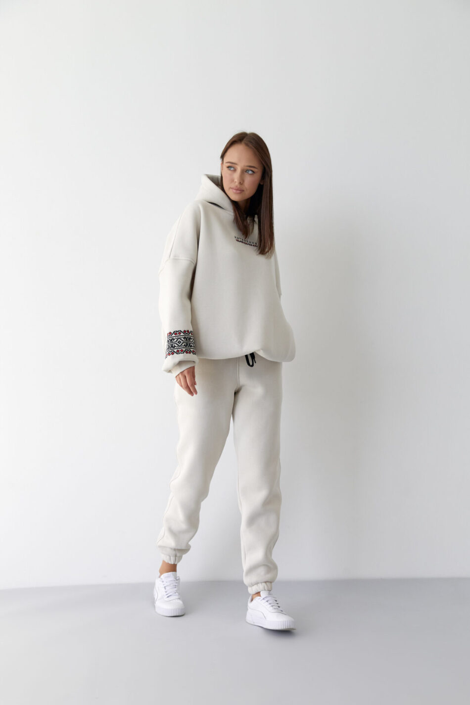 Теплий жіночий костюм OVERSIZE худі з Вишивкою + джогери Таш