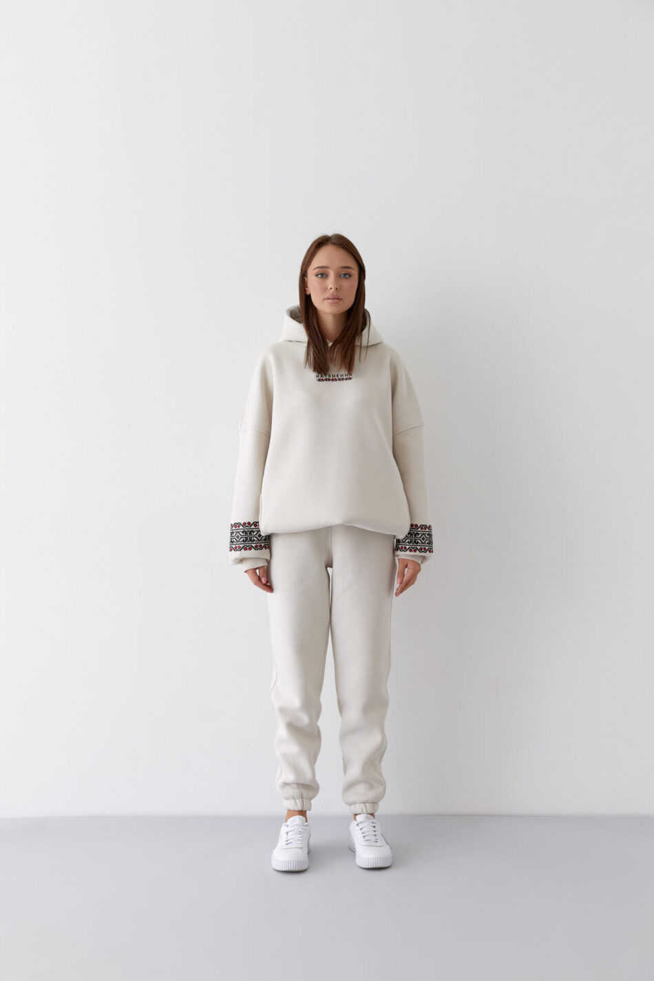 Теплий жіночий костюм OVERSIZE худі з Вишивкою + джогери Таш 1
