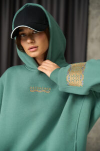 Тепле жіноче Худі OVERSIZE з Вишивкою Темна М'ята 4