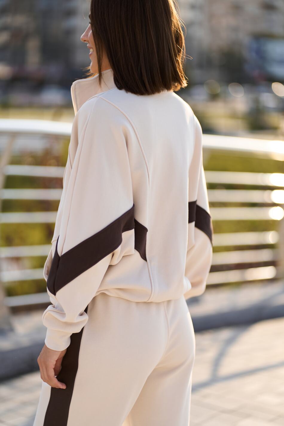 Жіночий костюм Evelyn з КАНТОМ та вишитим лого Таш - Зображення 11