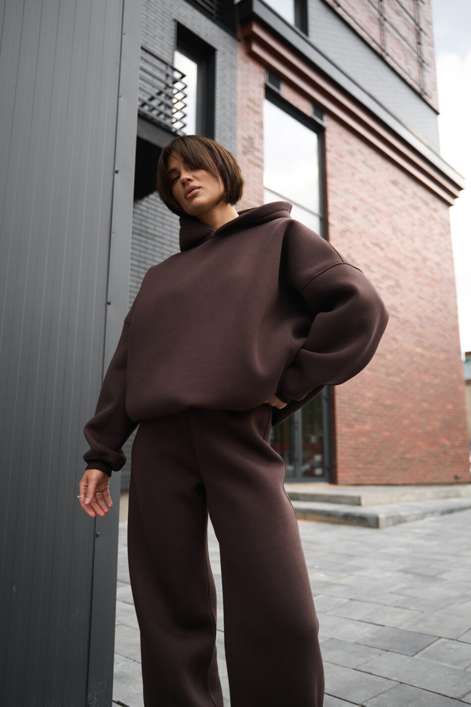 Теплий жіночий Oversize костюм від Fanme, з трьохнитки на флісі Шоколадний - Зображення 15