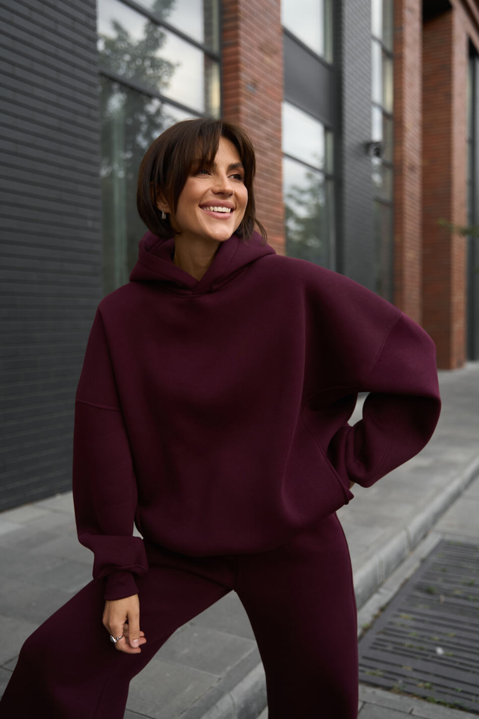 Теплий жіночий Oversize костюм від Fanme, з трьохнитки на флісі Бургунді - Зображення 5