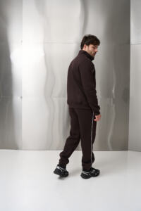 Теплий чоловічий костюм зі стойкою Outline Шоколадний - Зображення 11