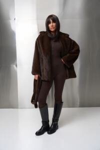 Шубка з екохутра (норка) Fierra Шоколадна - Зображення 3