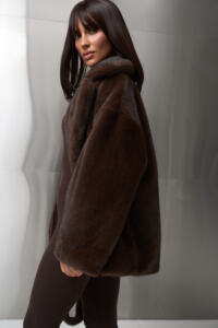Шубка з екохутра (норка) Fierra Шоколадна - Зображення 5