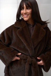 Шубка з екохутра (норка) Fierra Шоколадна - Зображення 10