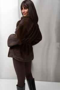 Шубка з екохутра (норка) Fierra Шоколадна - Зображення 11