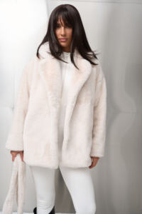 Шубка з екохутра (норка) Fierra Молочна - Зображення 3